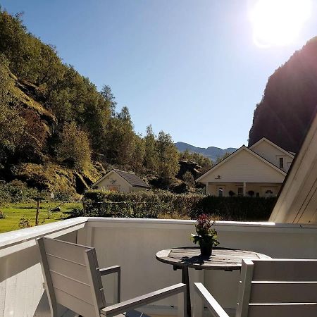 Bright And Cozy Apartment 1.5Km From City Centre Aurland Exterior foto