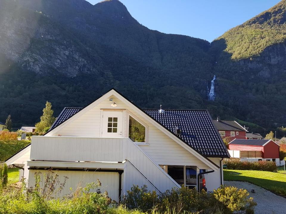 Bright And Cozy Apartment 1.5Km From City Centre Aurland Exterior foto